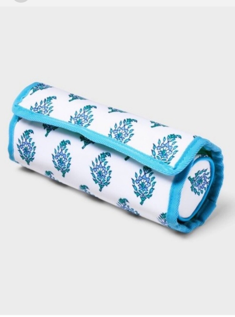 NWT! Roller Rabbit x Target, Bouquet Soft Roll Jewelry Case Blue